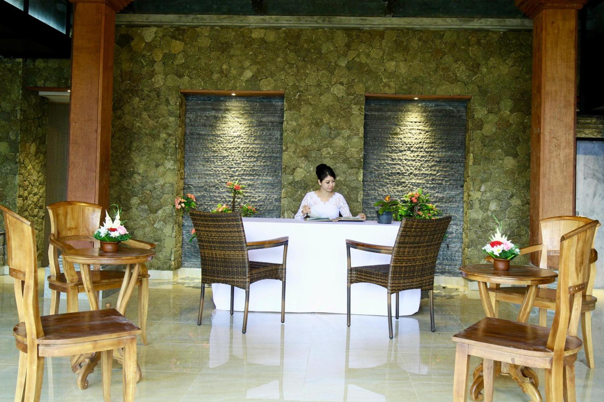 Puri Karang Besakih Hotel Menanga Kültér fotó
